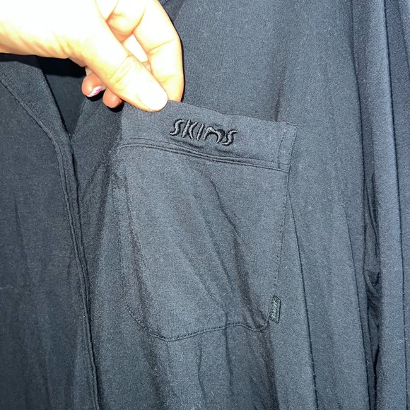 **SOLD**2/ SKIMS SOFT LOUNGE SLEEP SHIRT - Picture 6 of 10